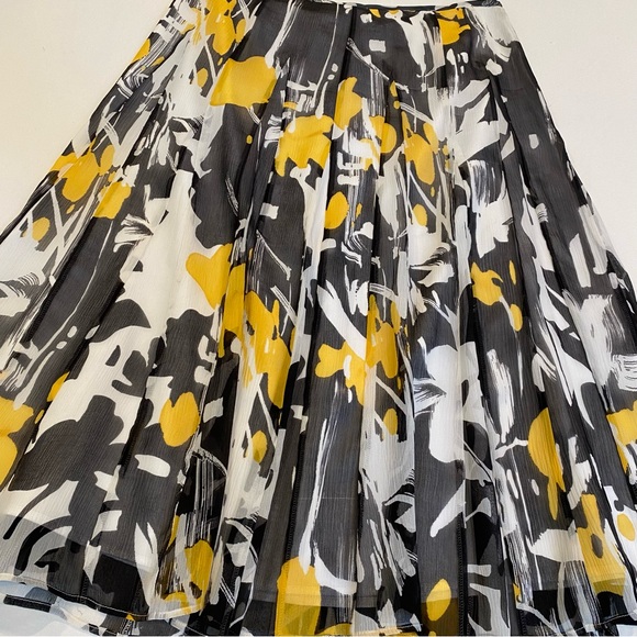 Peter Nygard Silk Floral Midi Skirt, Size 12, Boho Fairycore - Picture 2 of 6